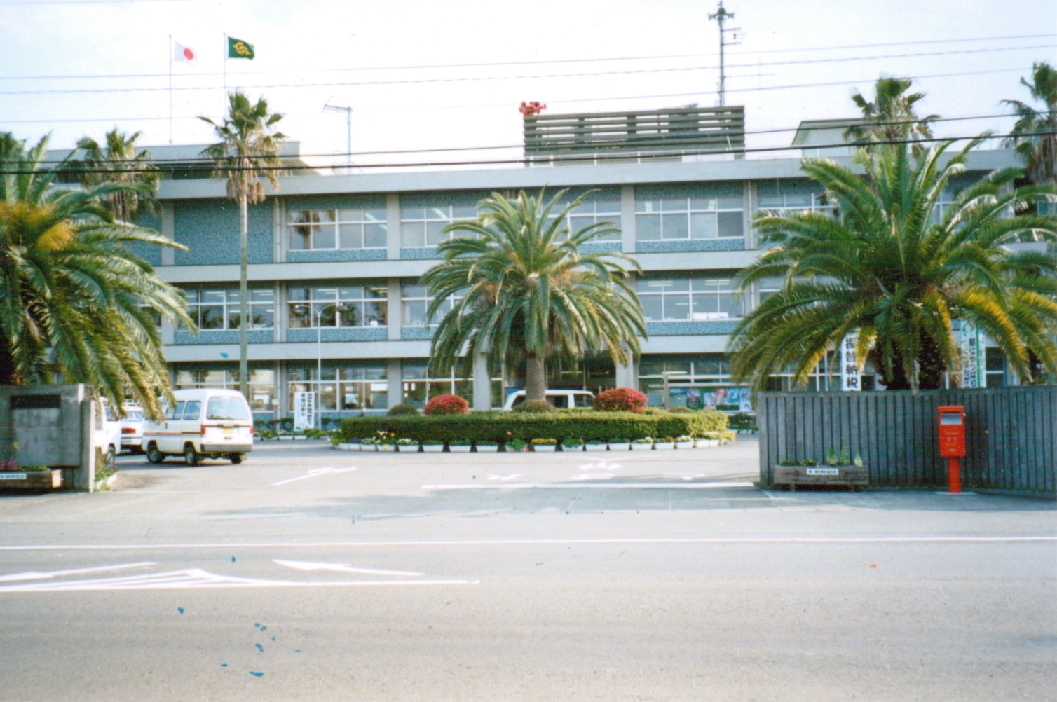 6AD468C6-111D-440B-8D1A-180A72AA080F